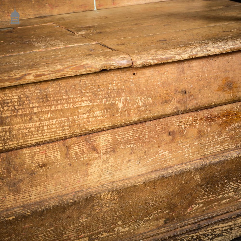 Georgian Pine Welsh Bench Settle With Lift up Seat Storage