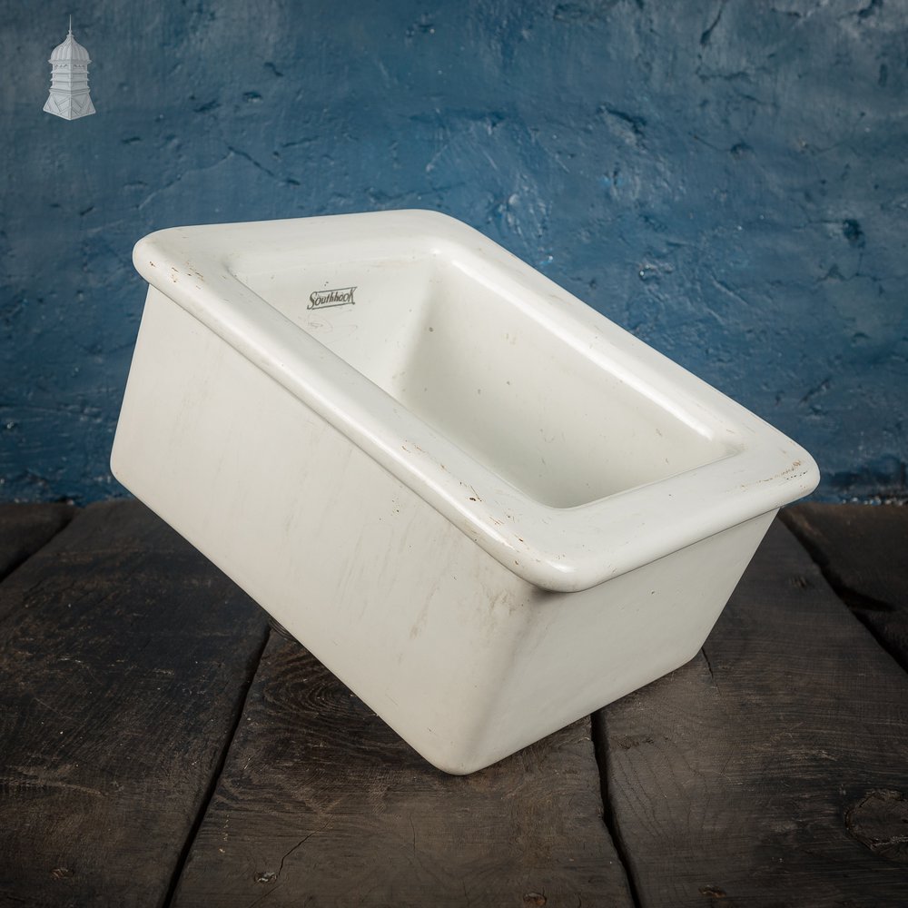 Small Southhook White School Science Lab Sink