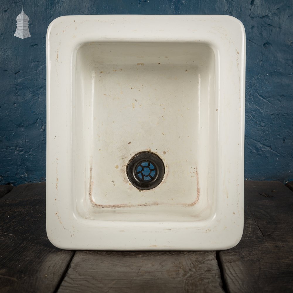 Small Southhook White School Science Lab Sink