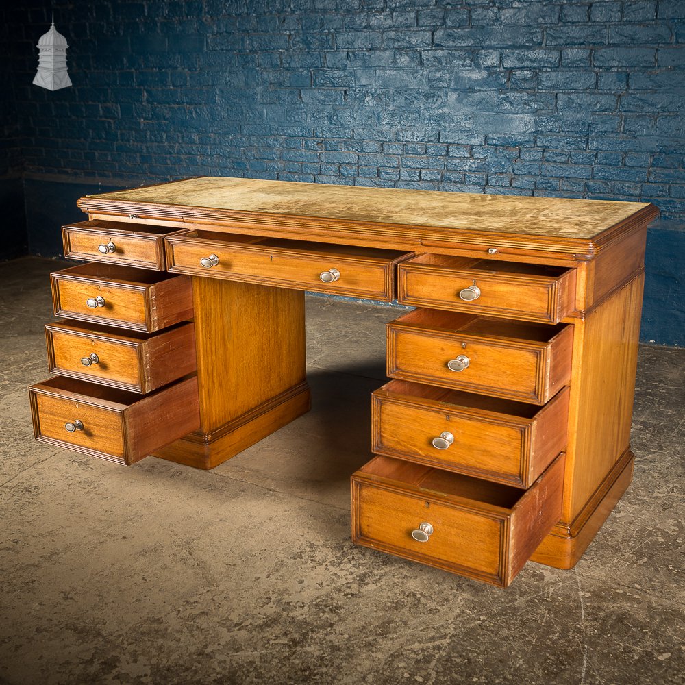 Prestigious Mahogany Queen Mary Maritime Dressing Desk from the HMS Medina by Warring & Gillows circa 1910