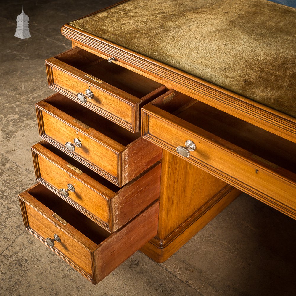 Prestigious Mahogany Queen Mary Maritime Dressing Desk from the HMS Medina by Warring & Gillows circa 1910