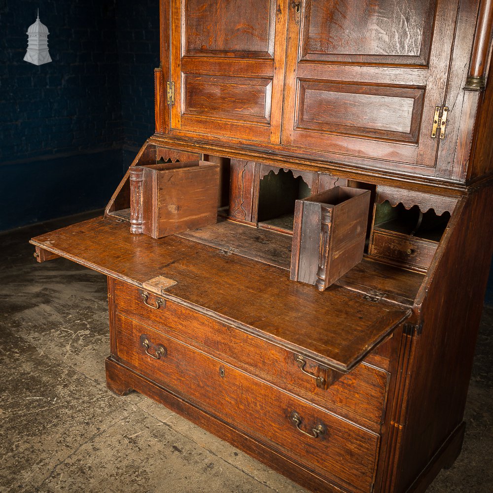 18th C Oak Sideboard Bureau with Inlaid Shell Motif