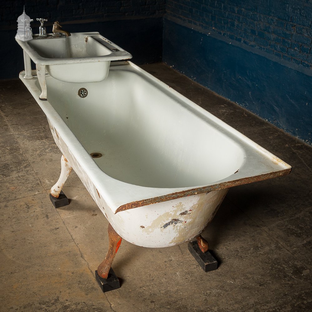 19th C Cast Iron Servants Bath with Integral Hand Basin