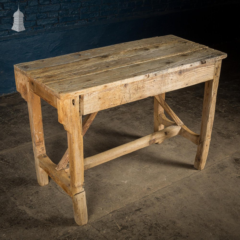 NR54921: Early 18th C Small Rustic Pine Work Table