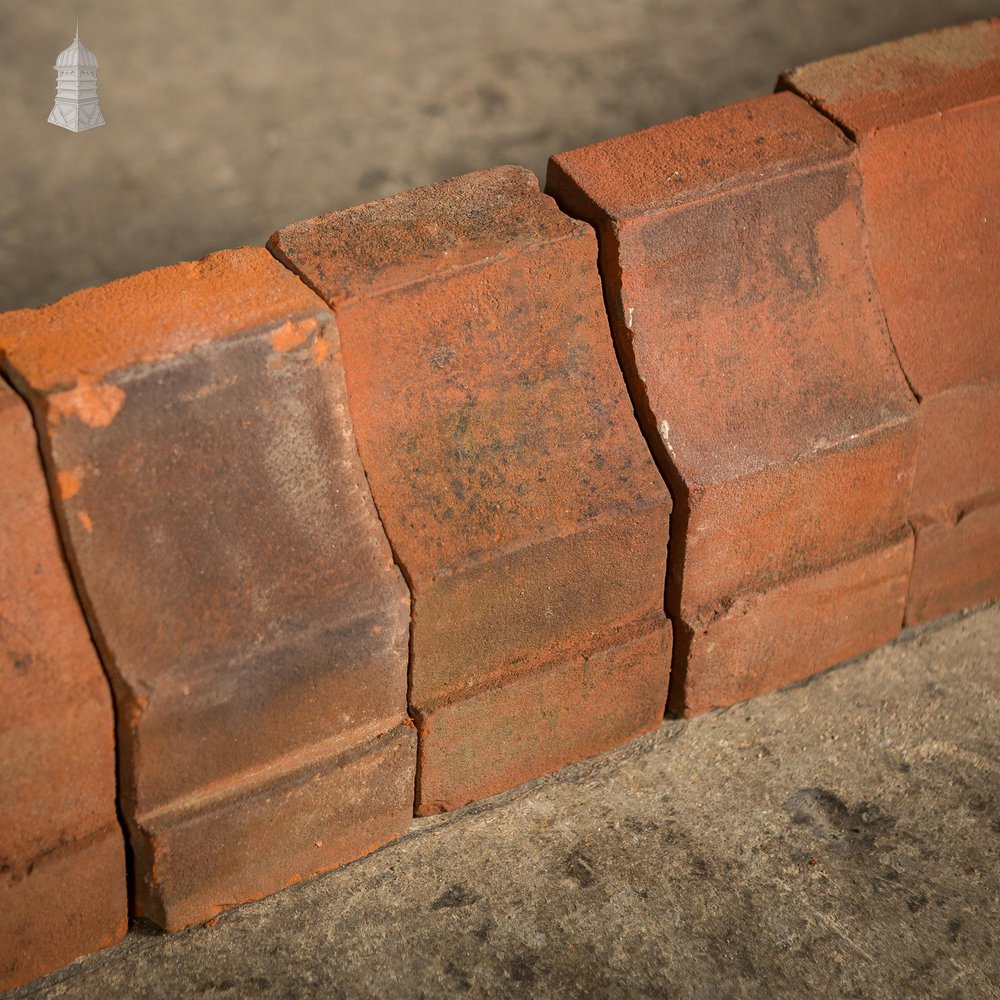 NR57521: Batch of 756 19th C Red Mullion Window Special Bricks