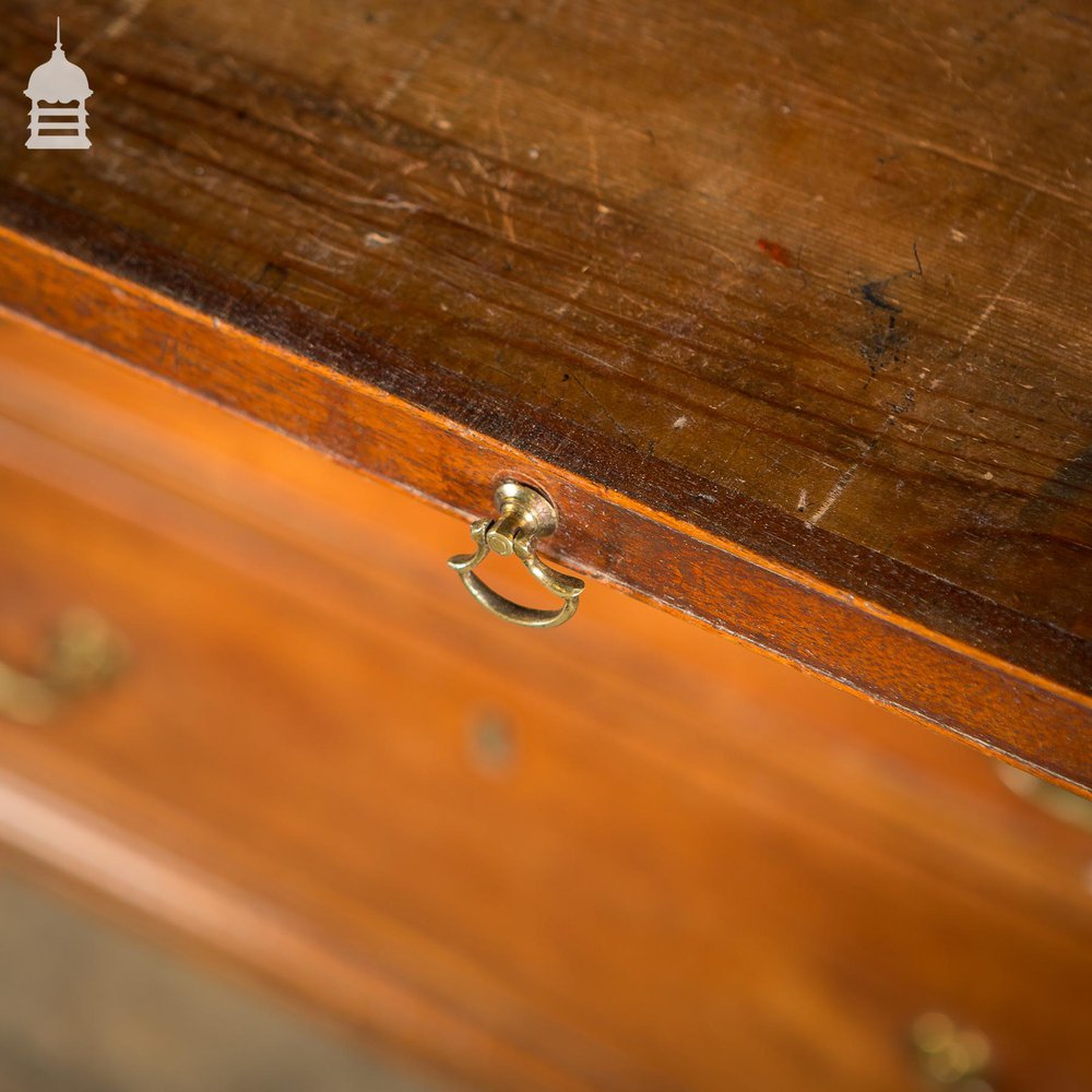 Small George III Chest of Drawers Beautifully Proportioned in Mahogany with Cross Banding on Top Rim and Bracket Feet. c.1800