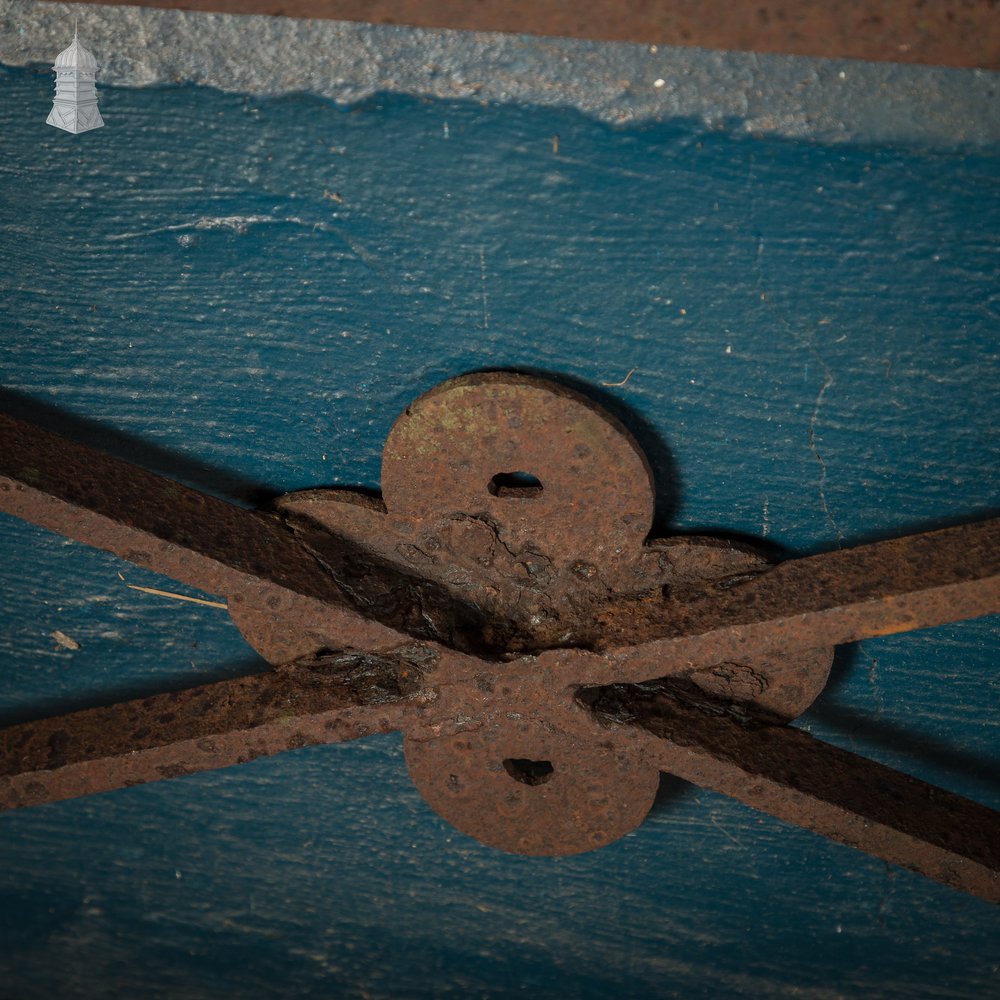 Wall Top Railing, Quatrefoil Detail