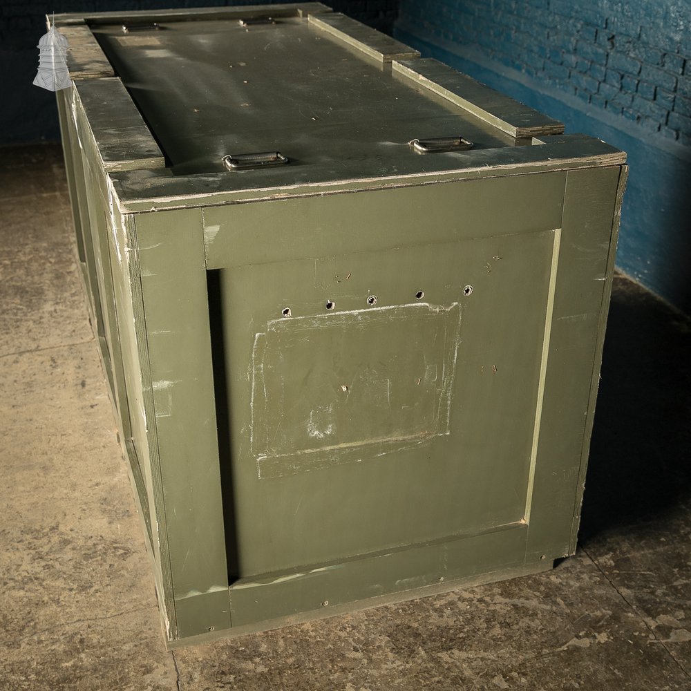 Large Military Green Painted Aircraft Parts Shipping Crate Reclaimed From a Norfolk RAF Base