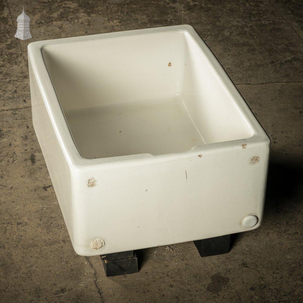 Reclaimed White Armitage Shanks Belfast Butler Sink