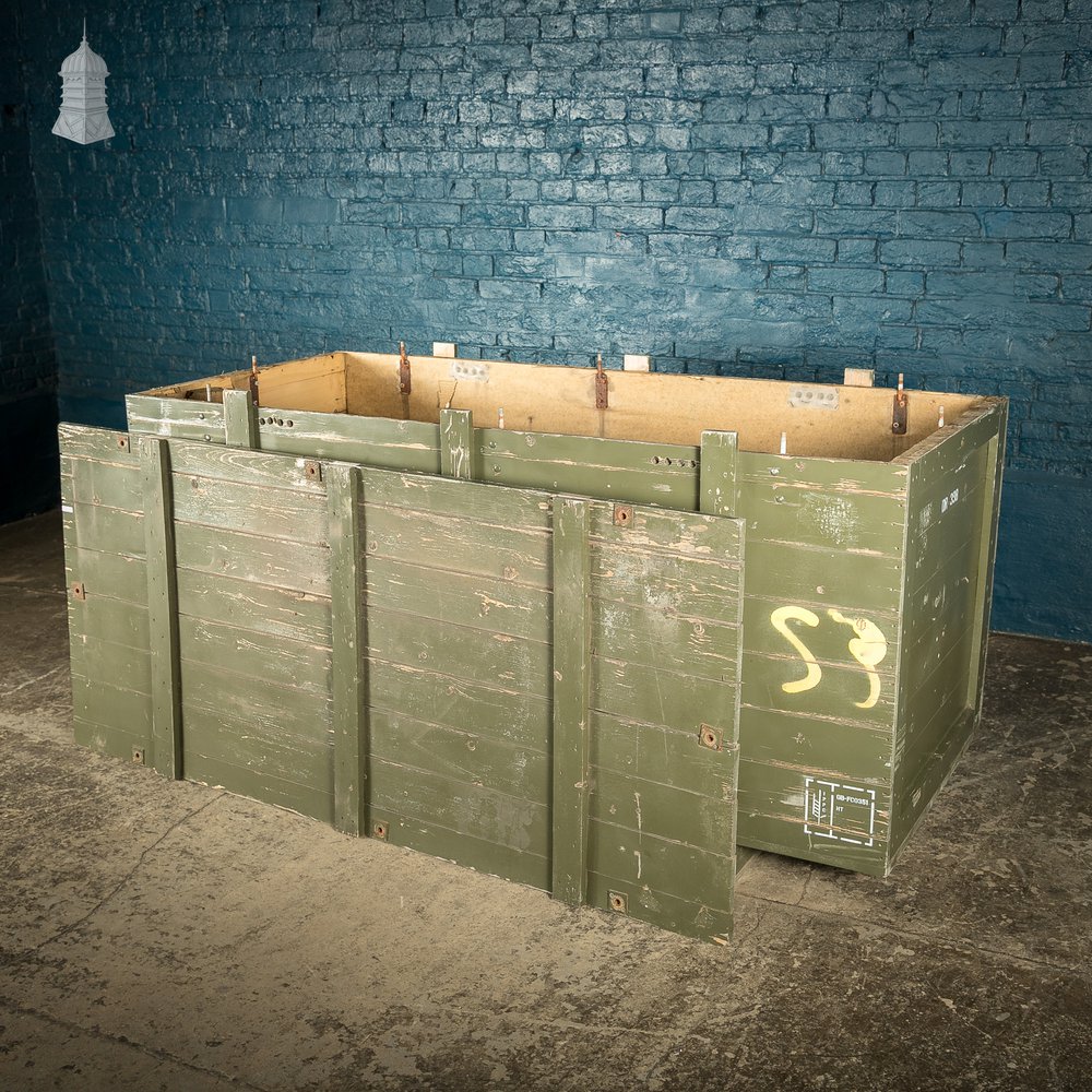 Large Green Painted Aircraft Parts Shipping Crate Reclaimed From a Norfolk RAF Base