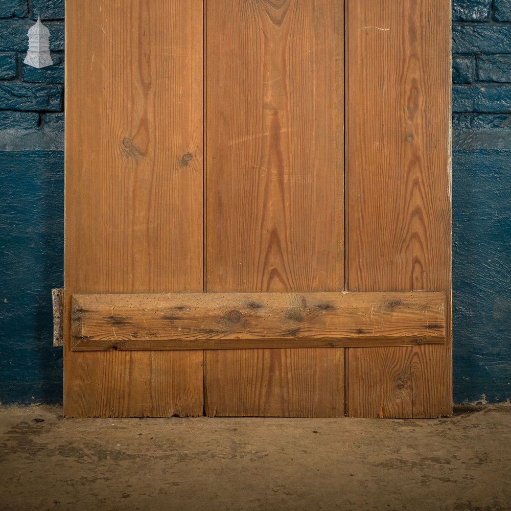 Plank & Ledge Door, Reclaimed with Distressed Green Paint