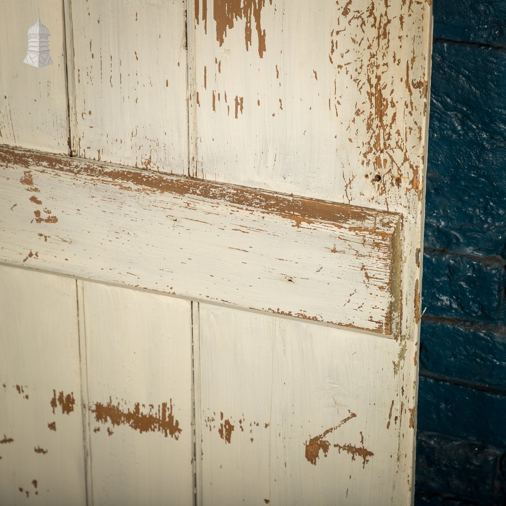 Plank & Ledge Door, White Painted Beadboard