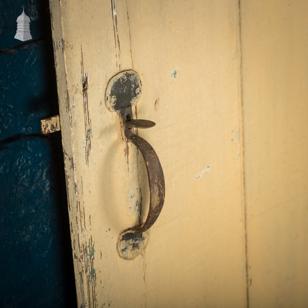 Reclaimed 3 Plank Door – Distressed Cream Paint
