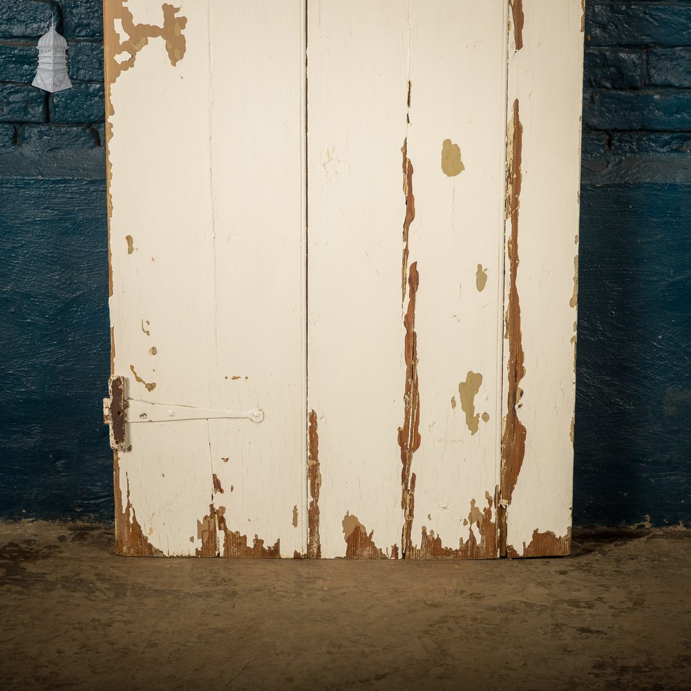 Ledged Plank Cottage Door, Reclaimed Distressed Paint