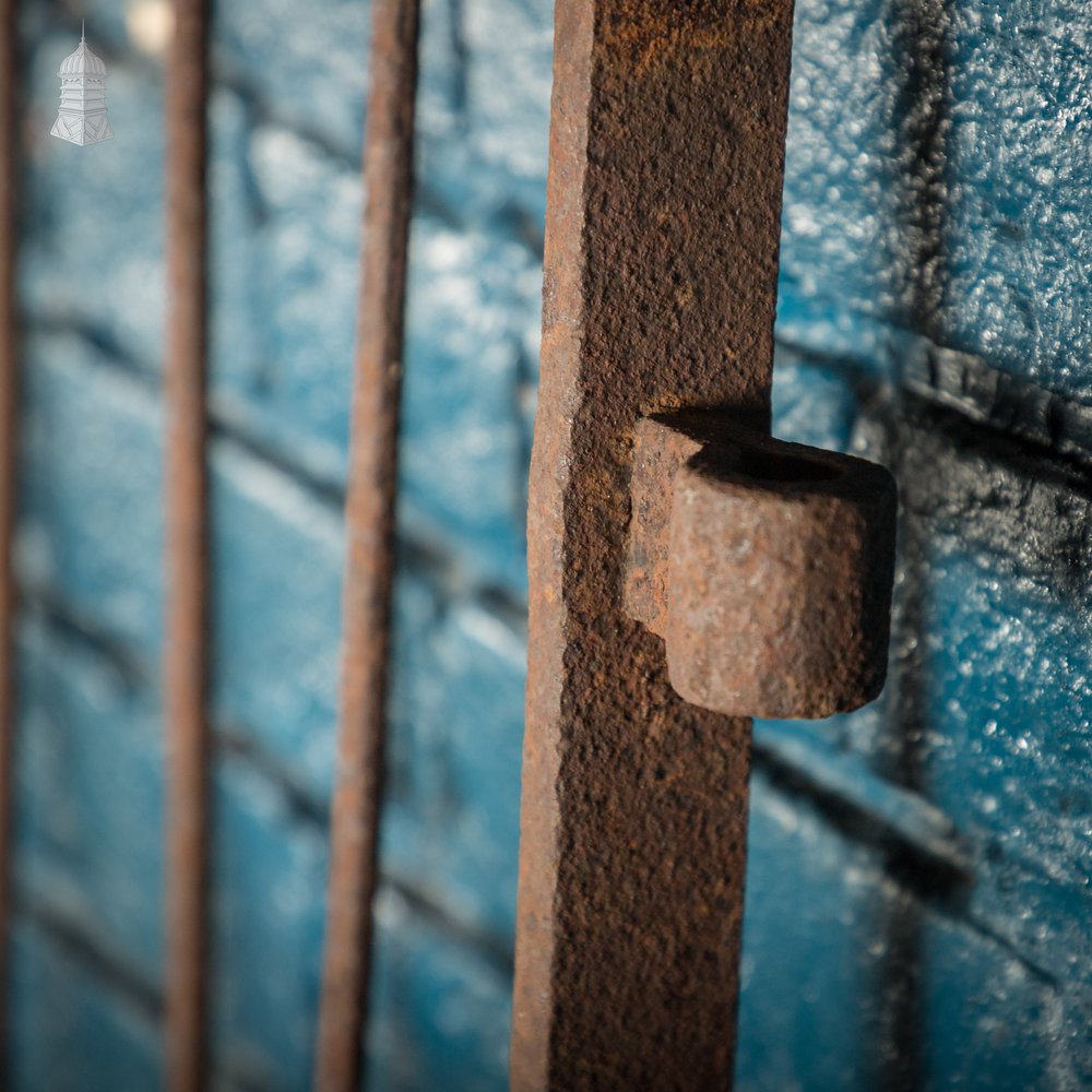 Traditional Driveway Gates, Wrought Iron, Spearhead Finials