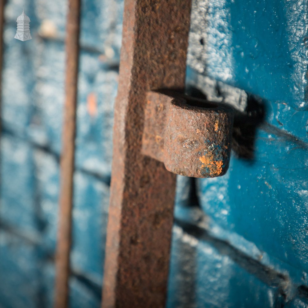 Traditional Driveway Gates, Wrought Iron, Spearhead Finials