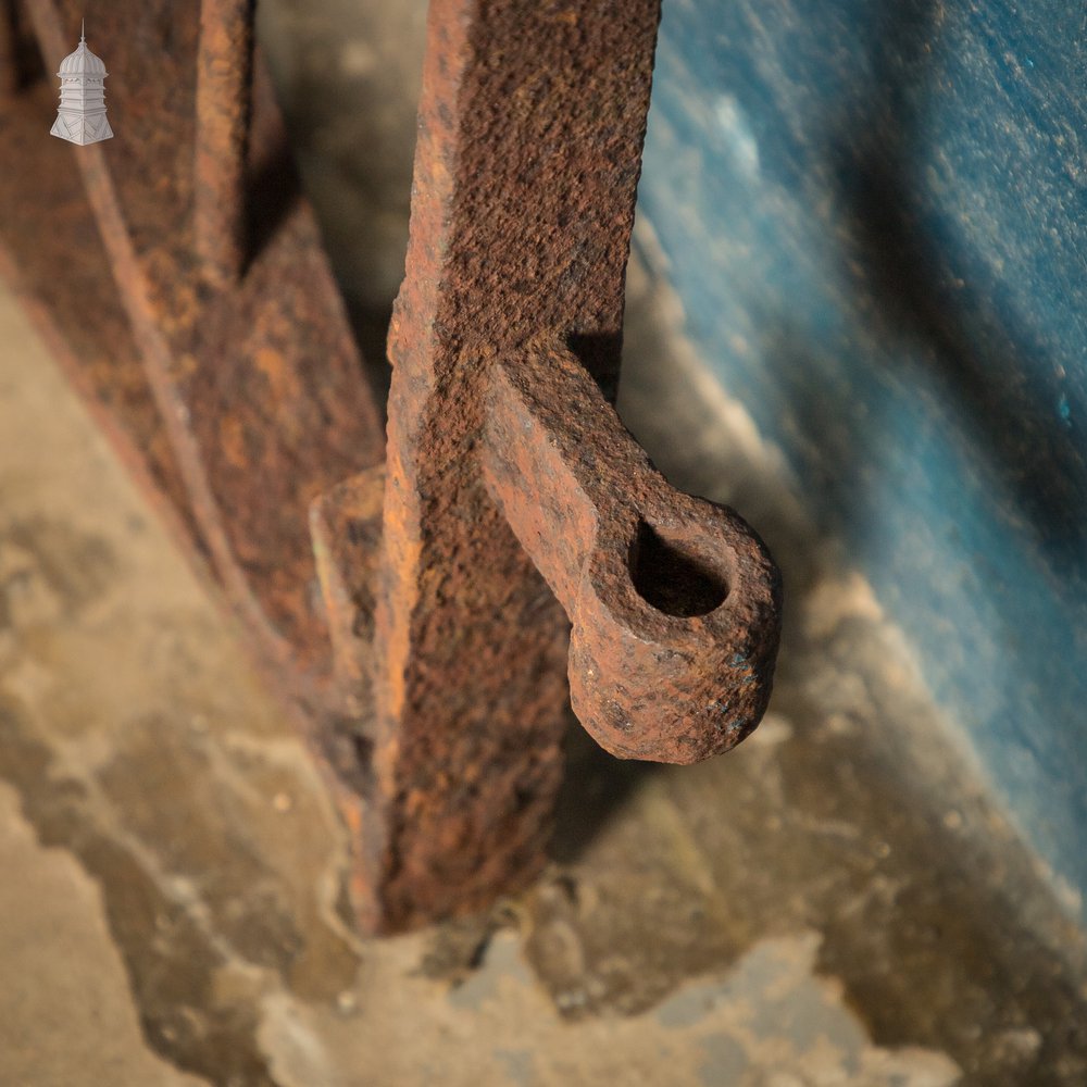 Traditional Driveway Gates, Wrought Iron, Spearhead Finials