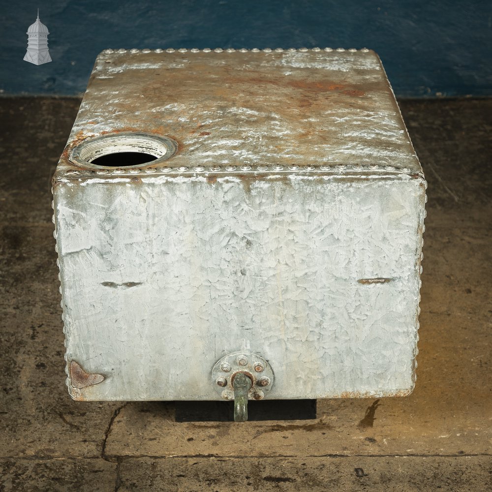 Riveted Galvanised Water Tank With Tap