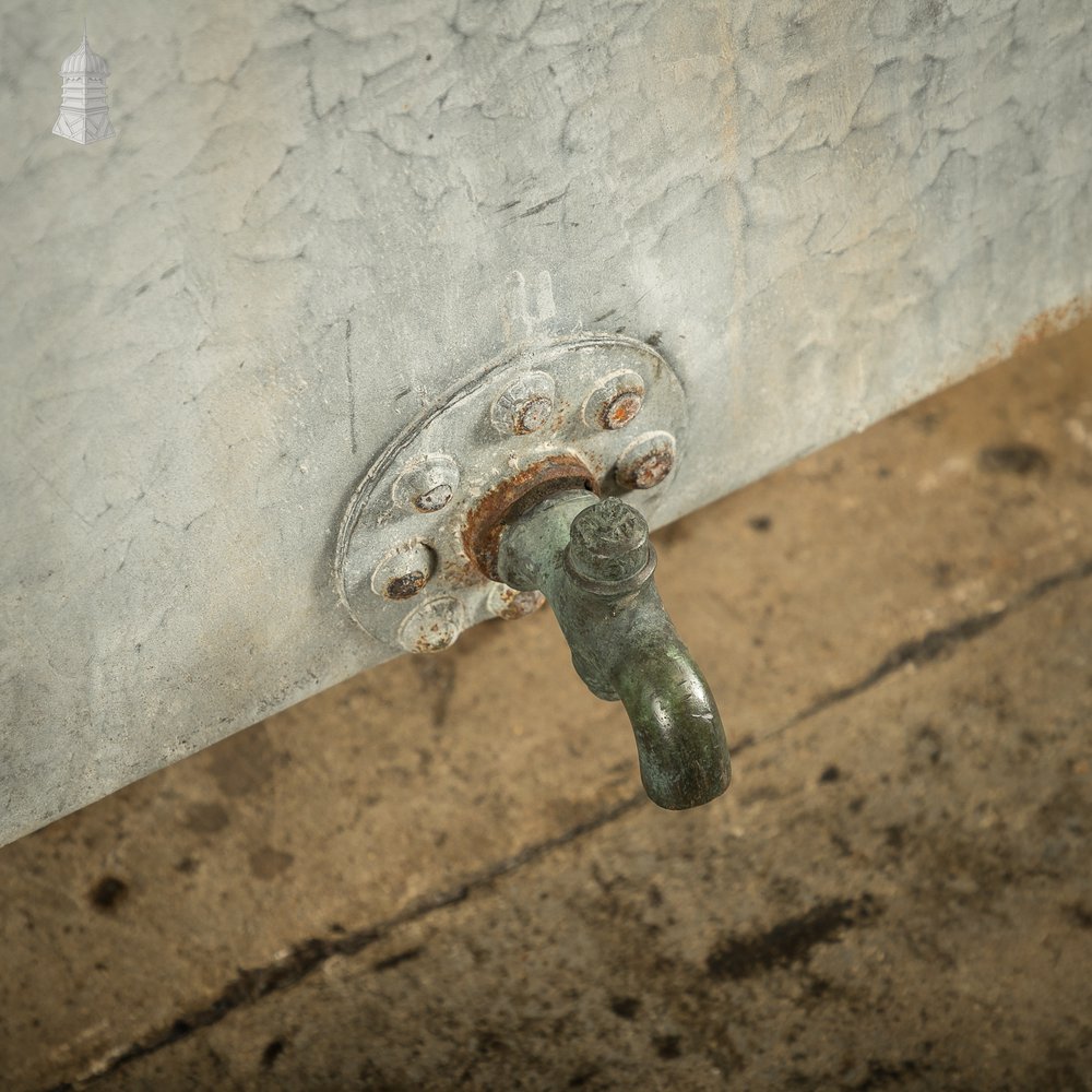 Riveted Galvanised Water Tank With Tap