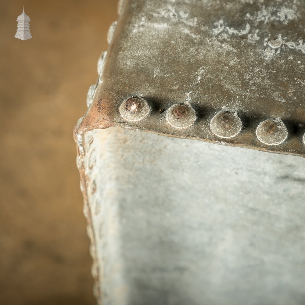 Riveted Galvanised Water Tank With Tap