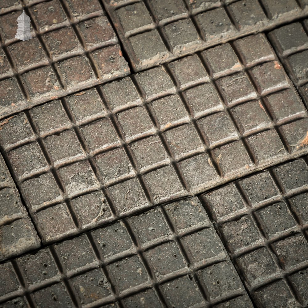 Batch of 225 ‘Chocolate Bar’ 32 Block Staffordshire Blue Stable Bricks - 7 Square Metres