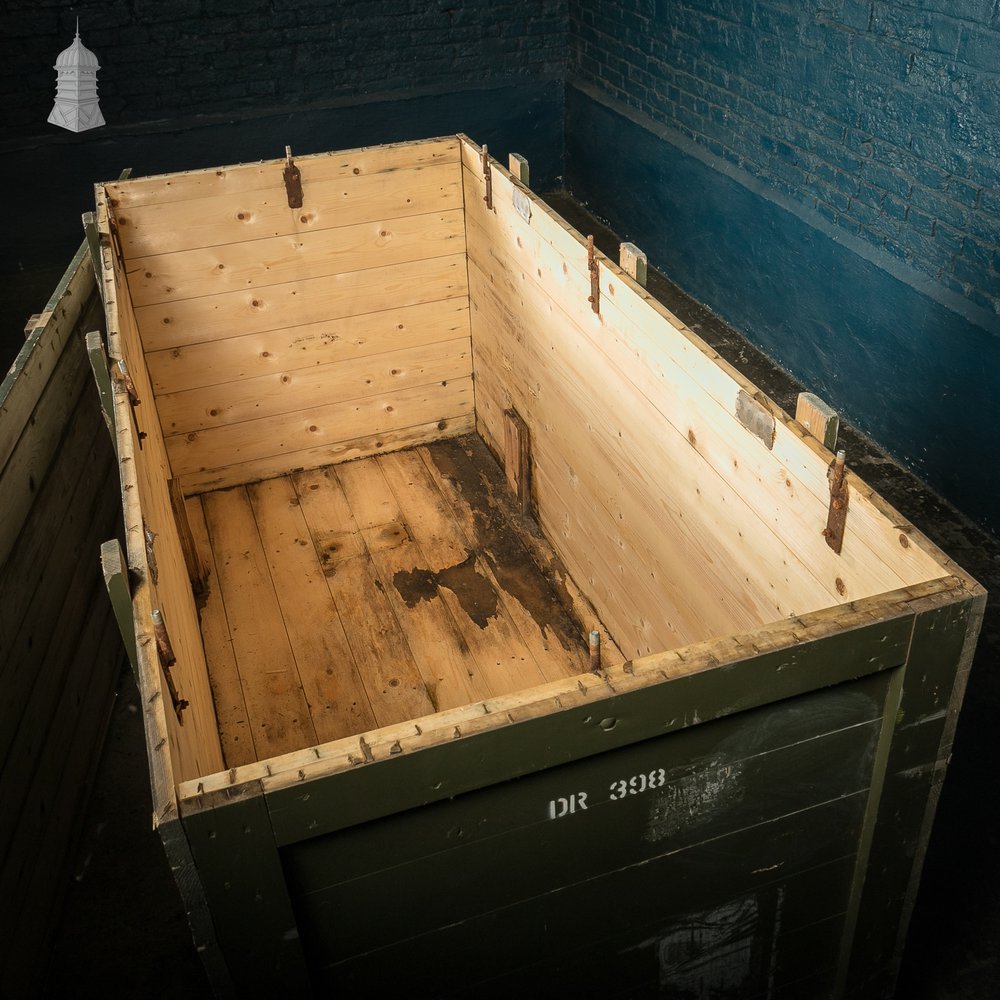 Large Green Painted Aircraft Parts Shipping Crate Reclaimed From a Norfolk RAF Base