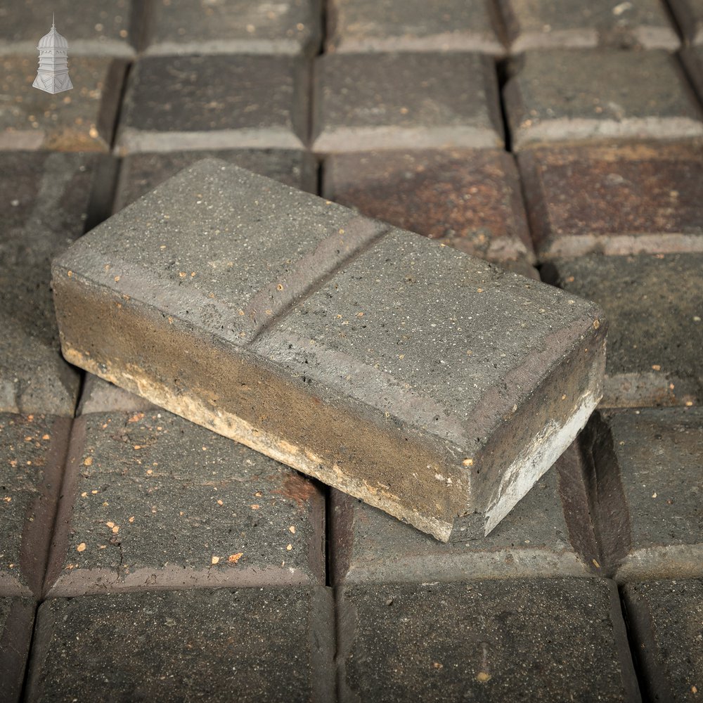 Reclaimed Stable Bricks, 810 Pavers, Staffordshire Blue Doubles