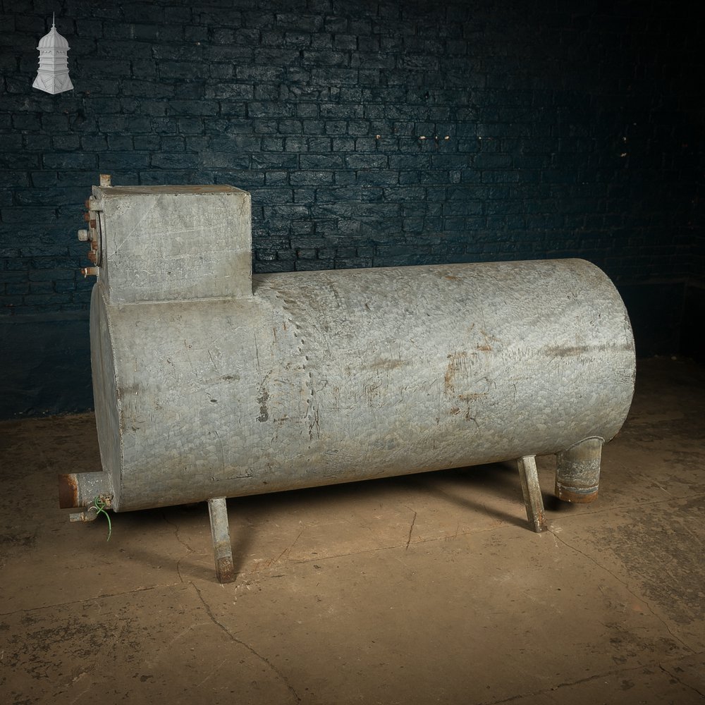 Pressure Tank with Horizontal Cylindrical Body.