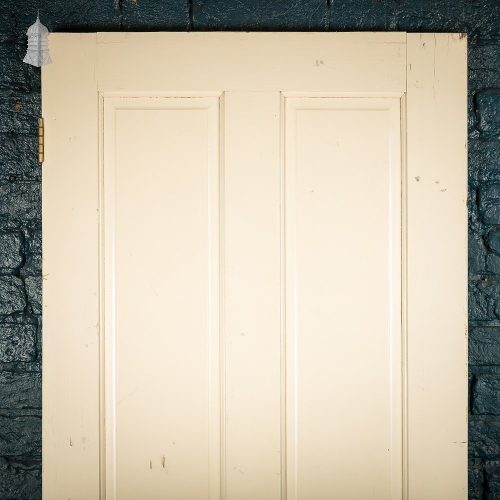 4-Panel Moulded Door, White Painted Finish