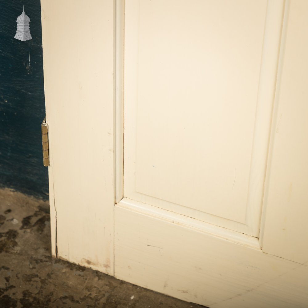 4-Panel Moulded Door, White Painted Finish