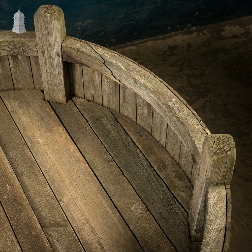 Circular Wooden Manger, 5ft Diameter