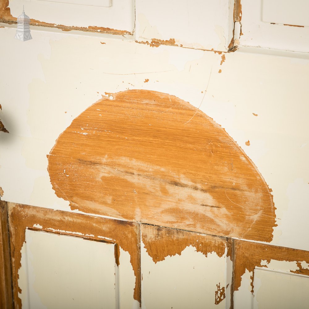Moulded 4-Panel Door – Worn White Paint, Honey Pot Handles