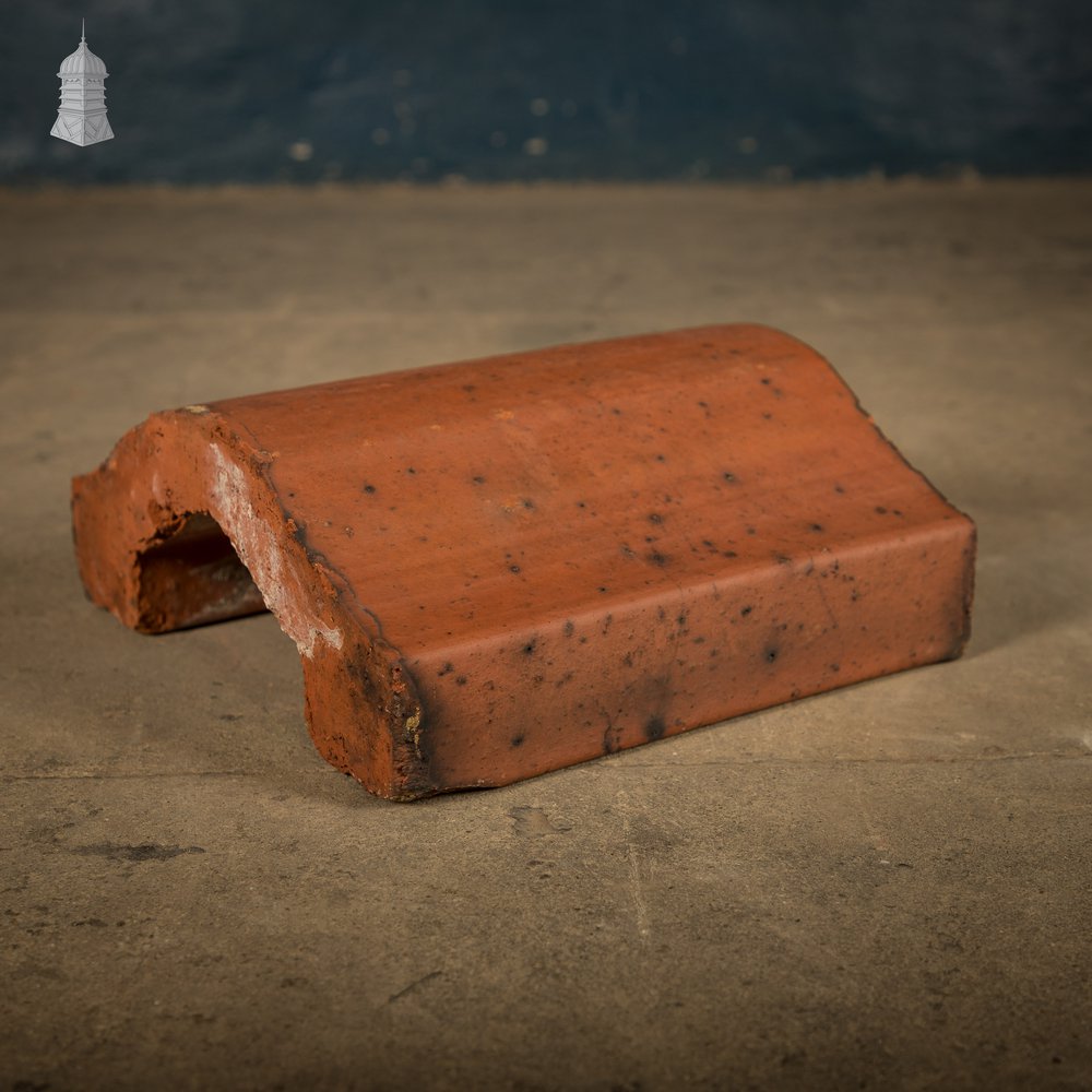 Bishop Hat Wall Copings, Terracotta a run of 1.5M