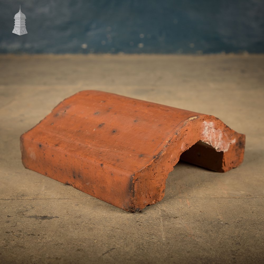 Bishop Hat Wall Copings, Terracotta a run of 1.5M