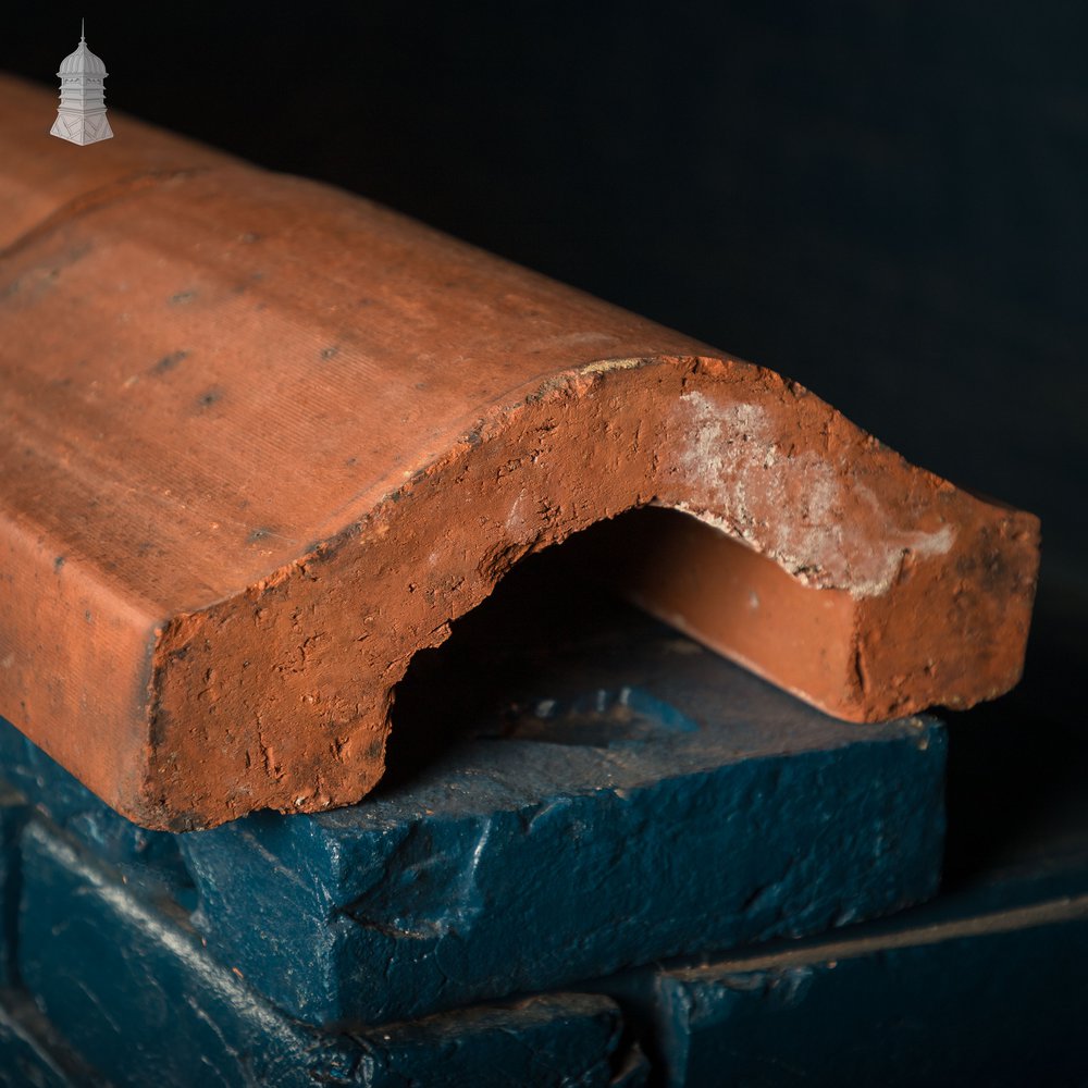 Bishop Hat Wall Copings, Terracotta a run of 1.5M