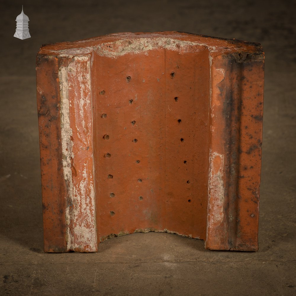 Bishop Hat Wall Copings, Terracotta a run of 1.5M