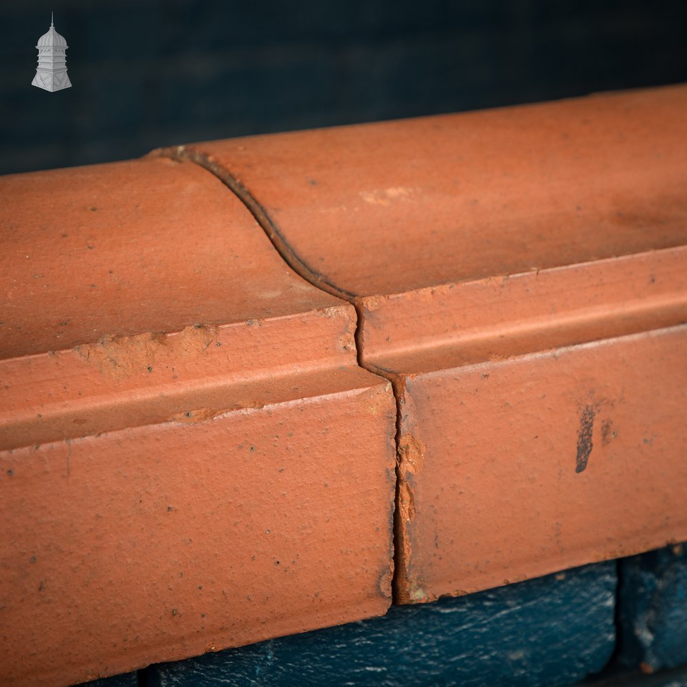 Terracotta Wall Coping, Bishop Hat Profile - A Run of 2.4M