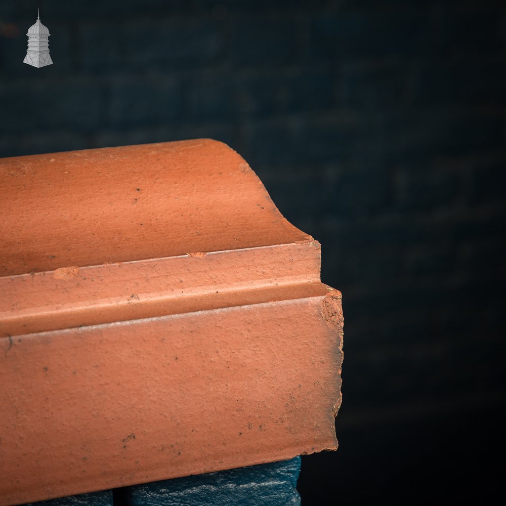 Terracotta Wall Coping, Bishop Hat Profile - A Run of 2.4M