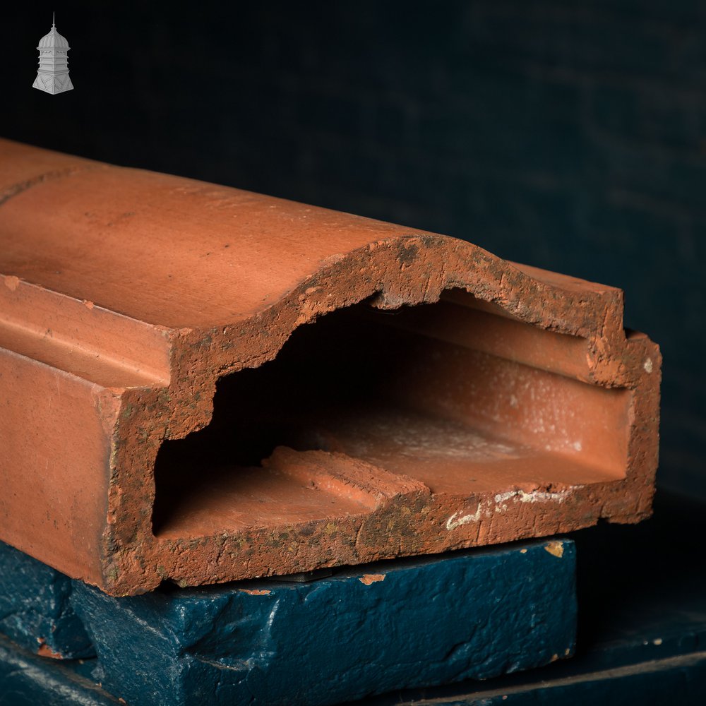 Terracotta Wall Coping, Bishop Hat Profile - A Run of 2.4M