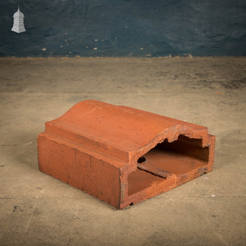 Terracotta Wall Coping, Bishop Hat Profile - A Run of 2.4M