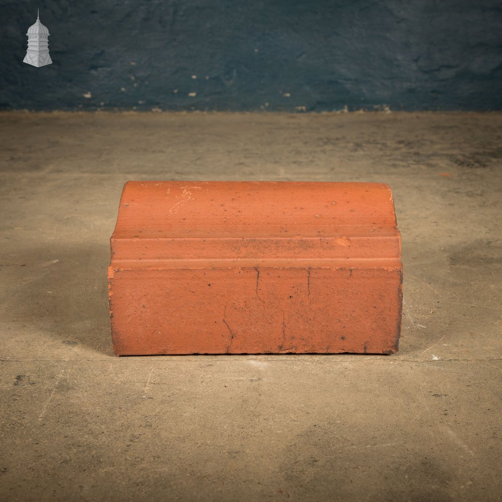 Terracotta Wall Coping, Bishop Hat Profile - A Run of 2.4M