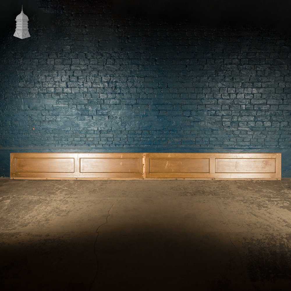 Pine Panelling,  Faux Woodgrain, 4 Panel - A Run of 39M