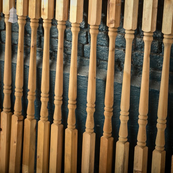 35 Turned Timber Staircase Spindles / Balusters