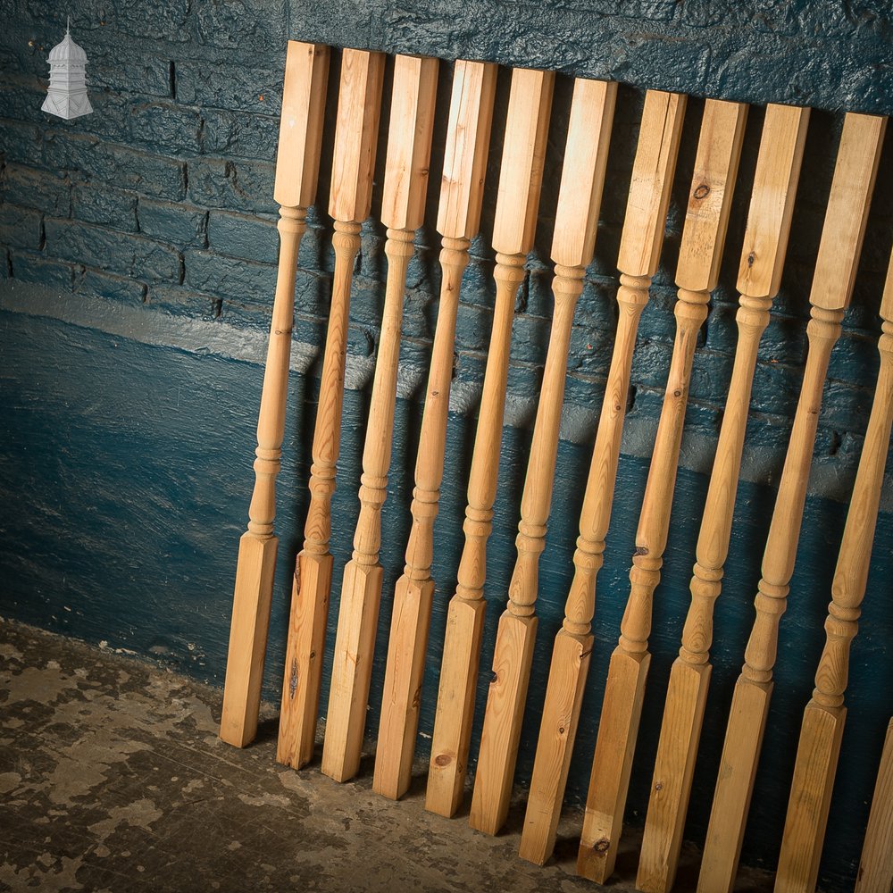 35 Turned Timber Staircase Spindles / Balusters