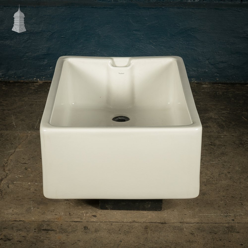 Belfast Butler Sink, 3ft Long White Glazed made by Twyfords