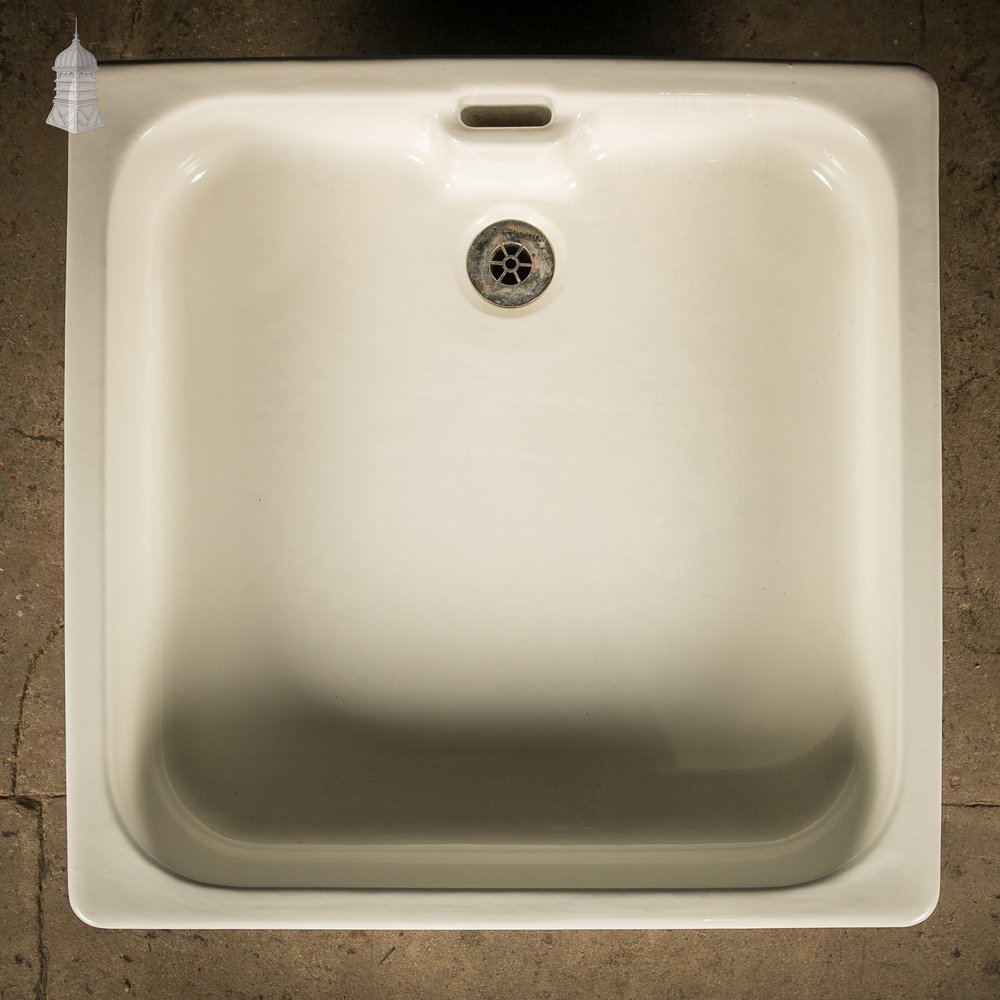 Doulton Shower Tray, 'Westwood' with Wier Overflow