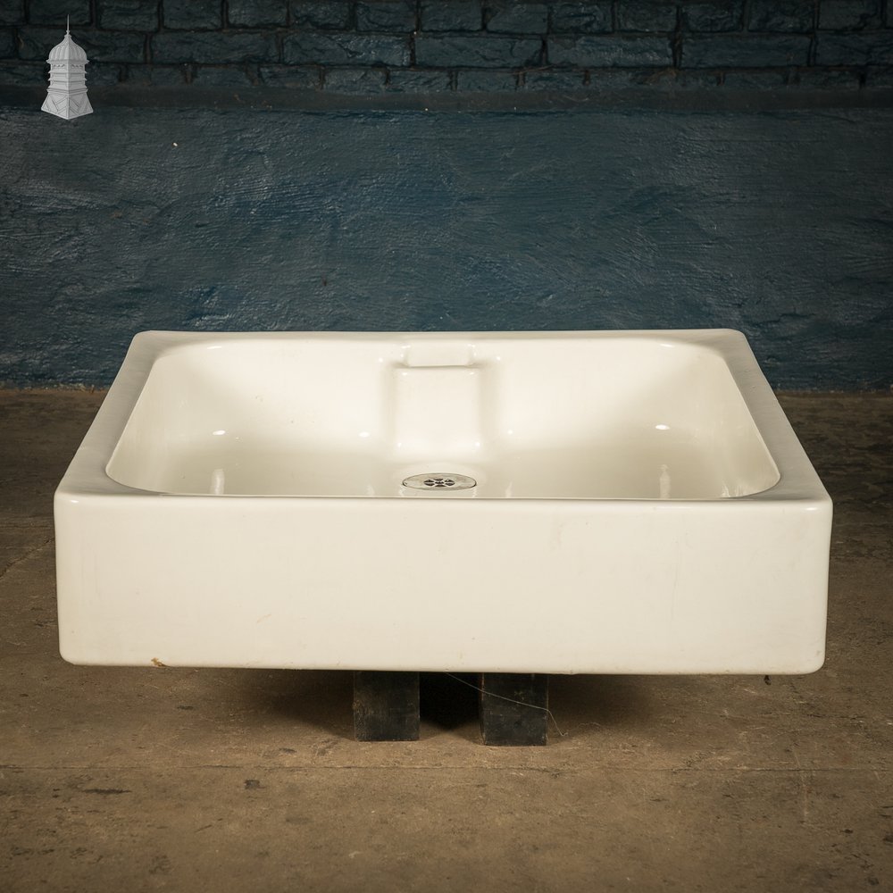 Doulton Shower Tray, with Wier Overflow