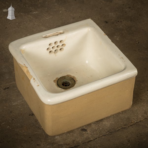 Cane & White Glazed Belfast-Style Sink