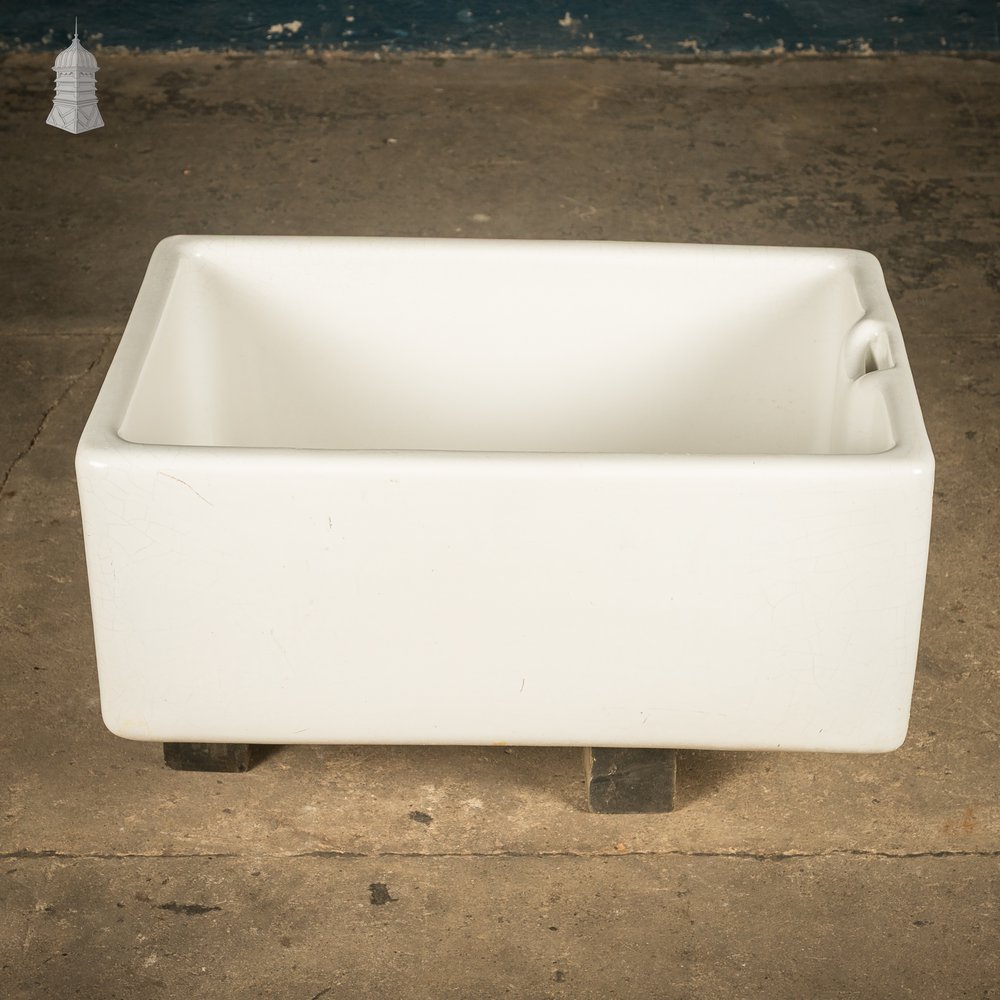 Belfast Scullery Sink with Integral Weir Overflow