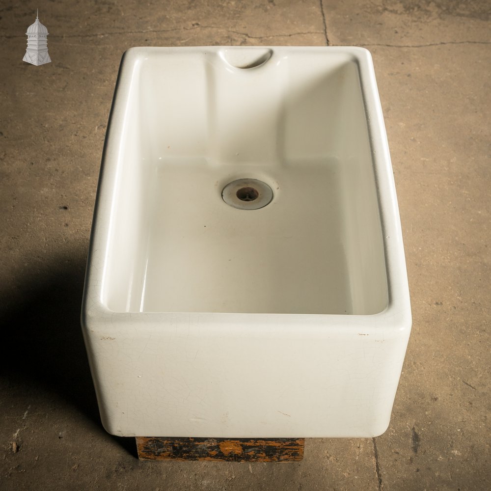 Belfast Scullery Sink with Integral Weir Overflow